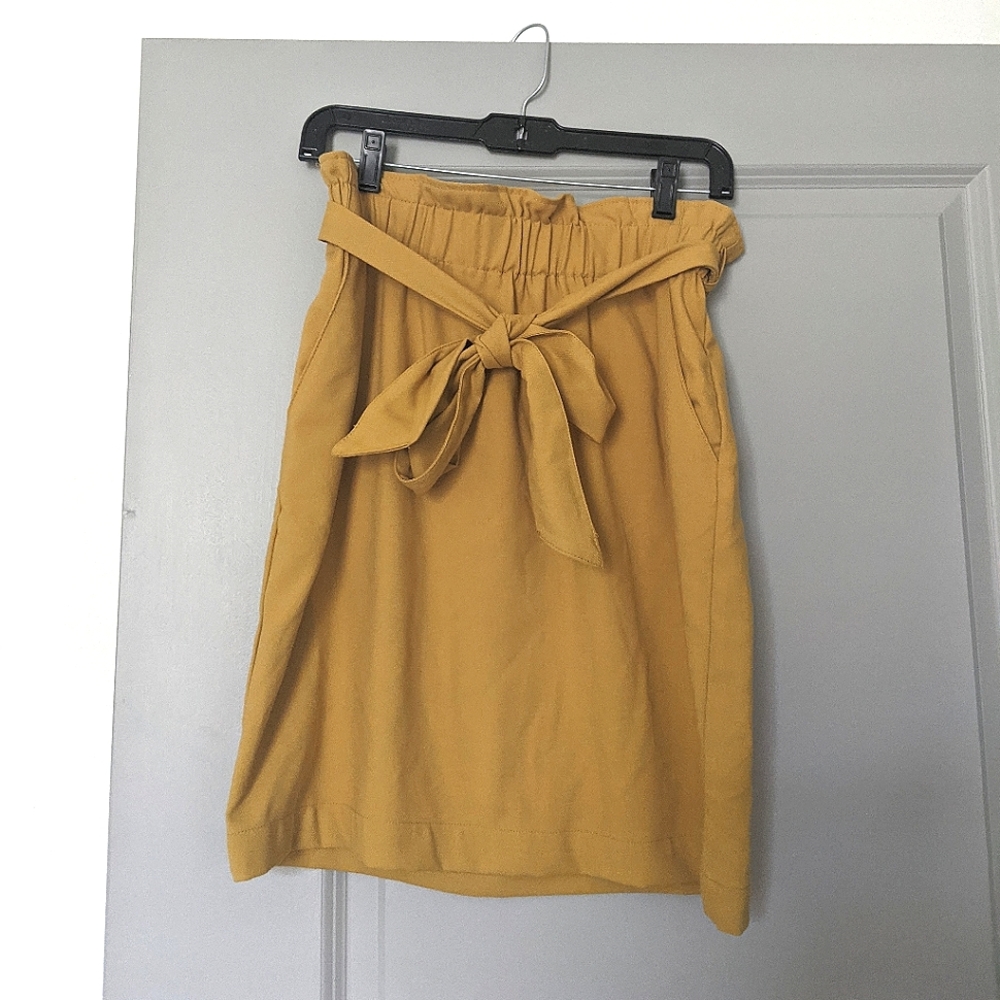 Paperbag mustard H&M Skirt
